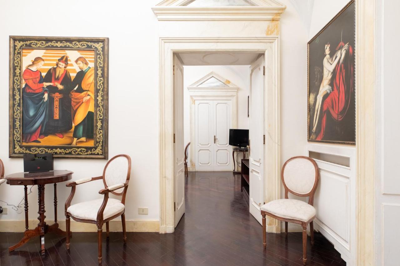 Appartement Iflat Spanish Steps Luxury And Historical Apt à Rome Extérieur photo