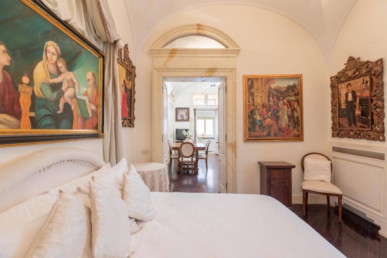 Appartement Iflat Spanish Steps Luxury And Historical Apt à Rome Extérieur photo